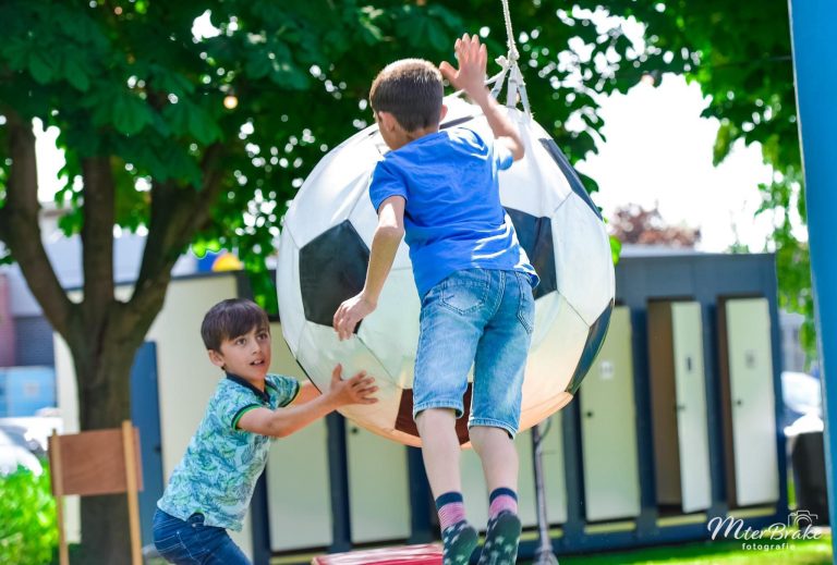 voetbal slingerbal