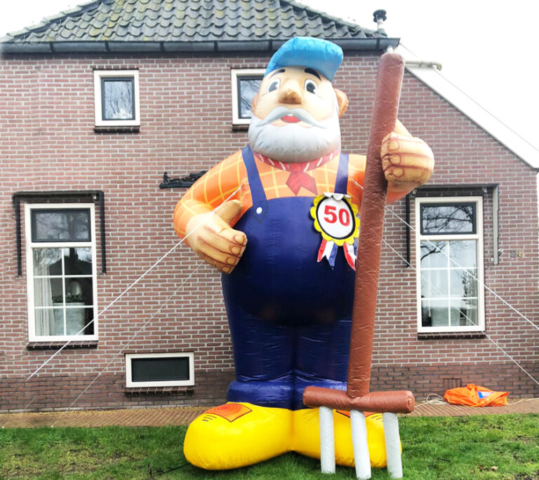 Abraham Boer 4 meter hoog Dedemsvaart Nieuwleusen Hoogeveen