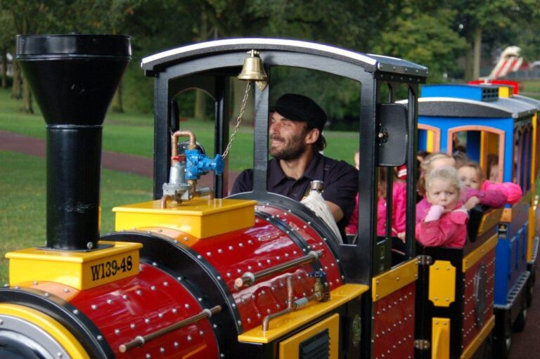 Mini Express kindertrein huren met machinist